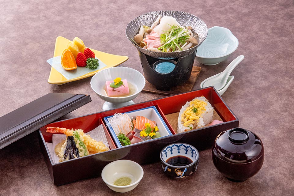 昼膳